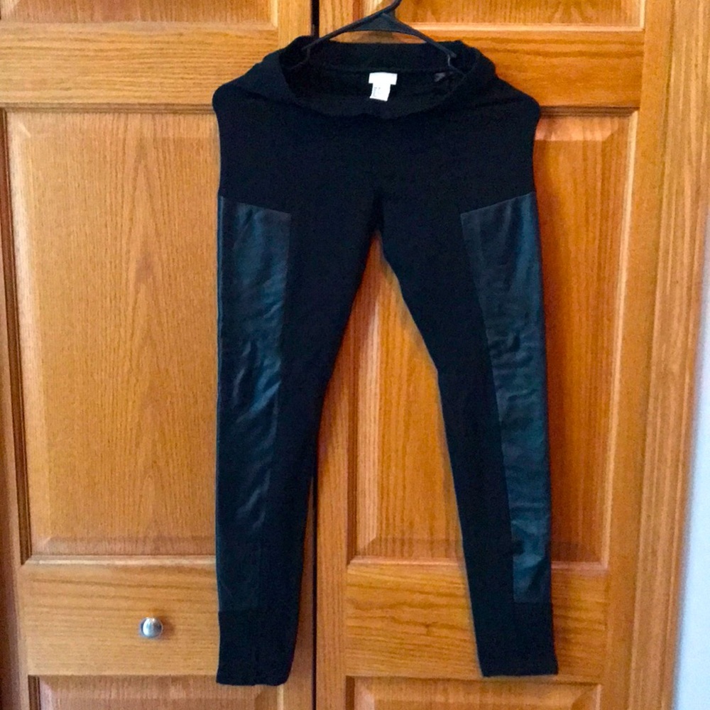 H & M woman’s side panel pleather leggings. Size 4. Stretchy. Elastic waist.